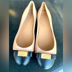 Marc Jacobs Flats. Size 9. Never worn!!